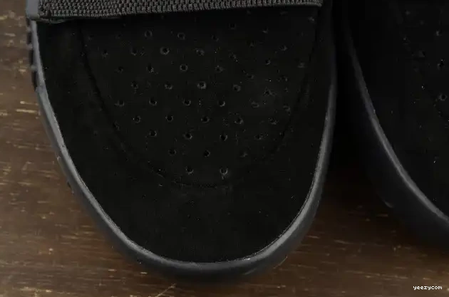 BB1839 Triple Yeezy Adidas Boost Black 750 Cblack 0515